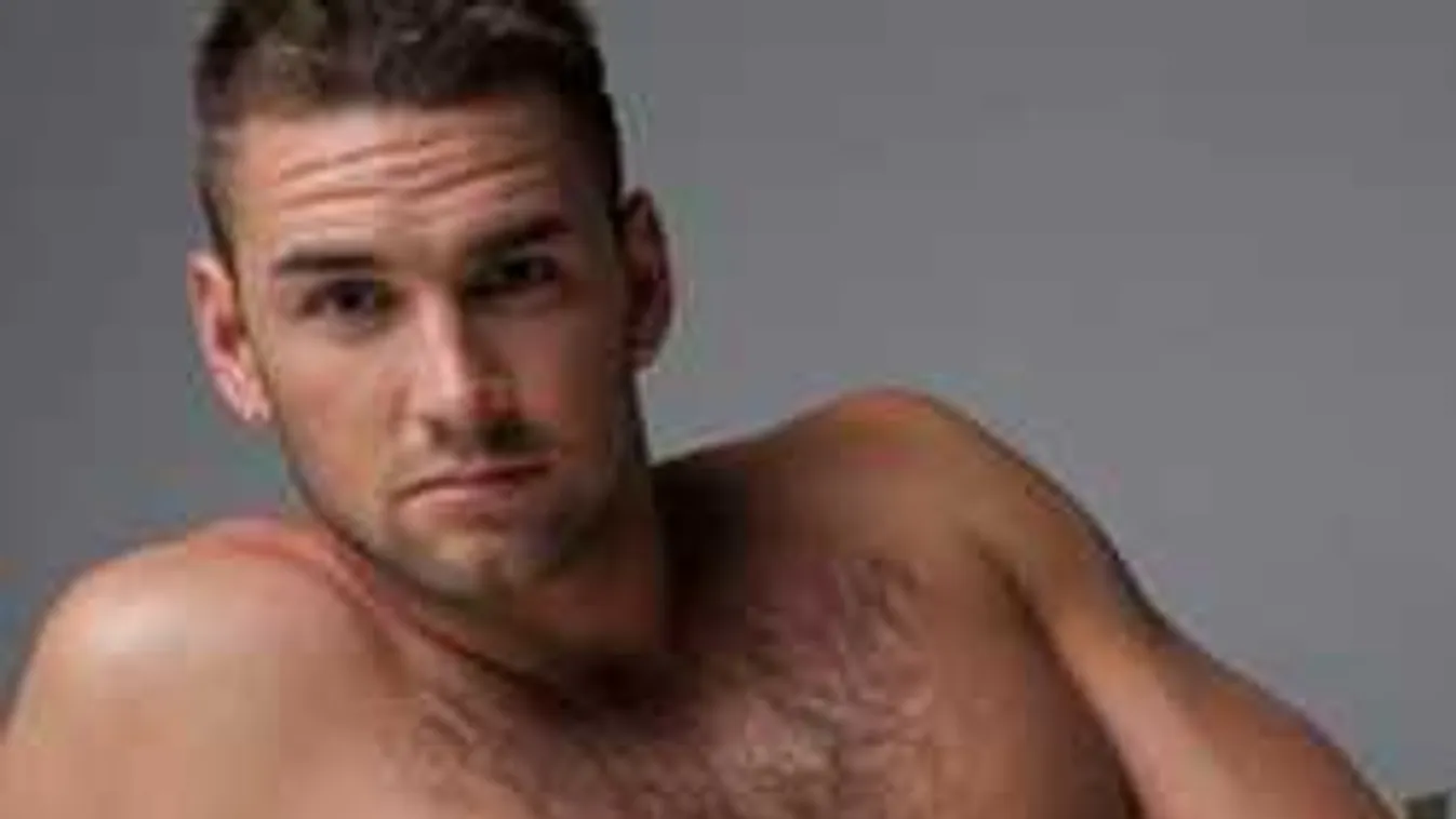 Aranyosabb ma már nem lesz: Így alszik apukáján Kucsera Gábor kislánya