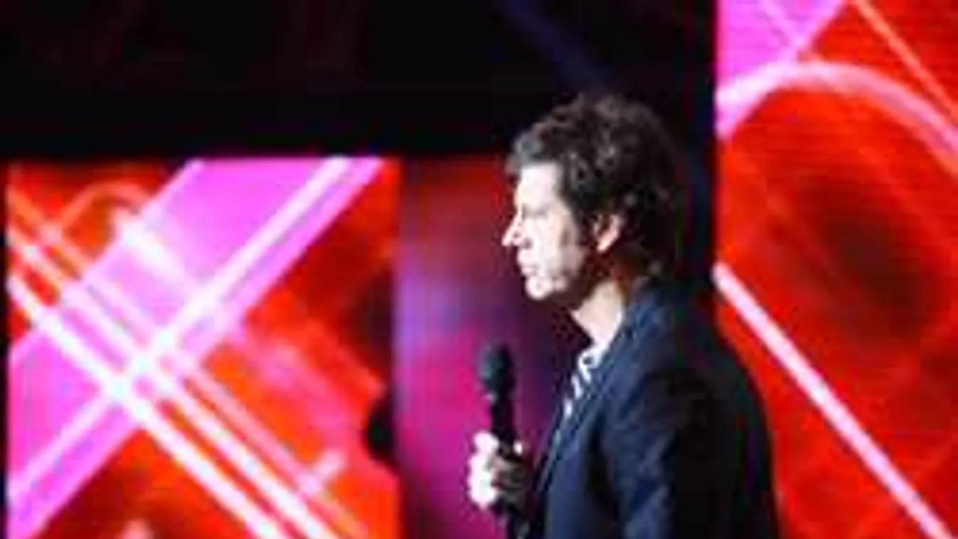 Hűha, így még nem láttad: félmeztelenül kapták le Tillát