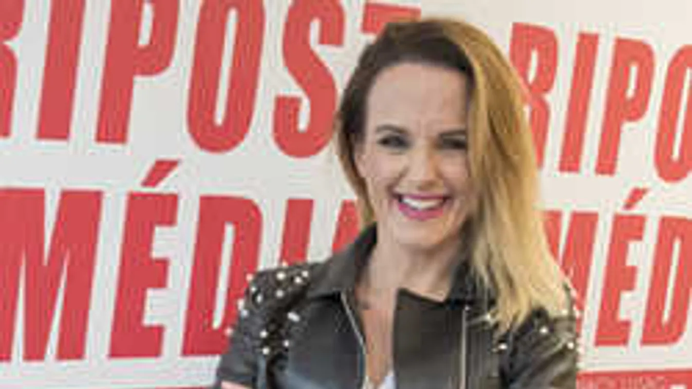 Dalpremier: Ízig-vérig romantikus Kollányi Zsuzsi új dala