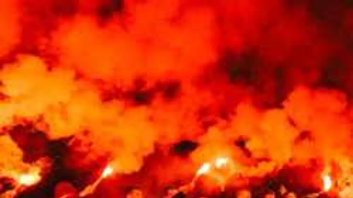 Õrület Telkiben, tomboló szurkolók lepték el a válogatott edzőtáborát