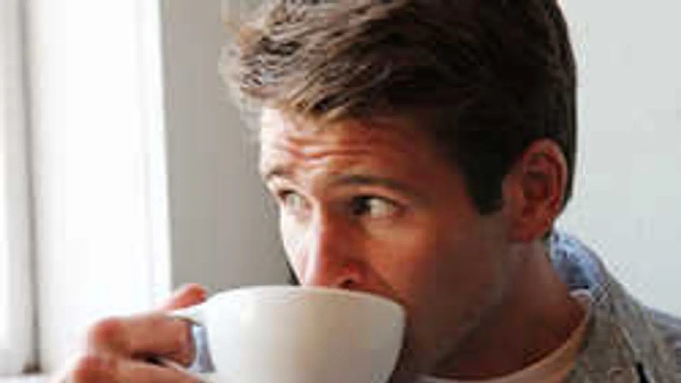 Így befolyásolja a férfiak erekcióját a reggeli forró kávé