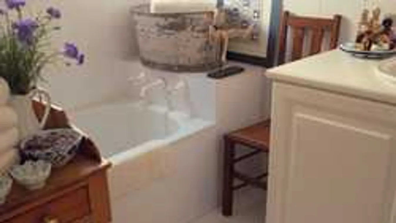 Nem baj, ha kicsi a fürdőszobád, így fér el benne minden