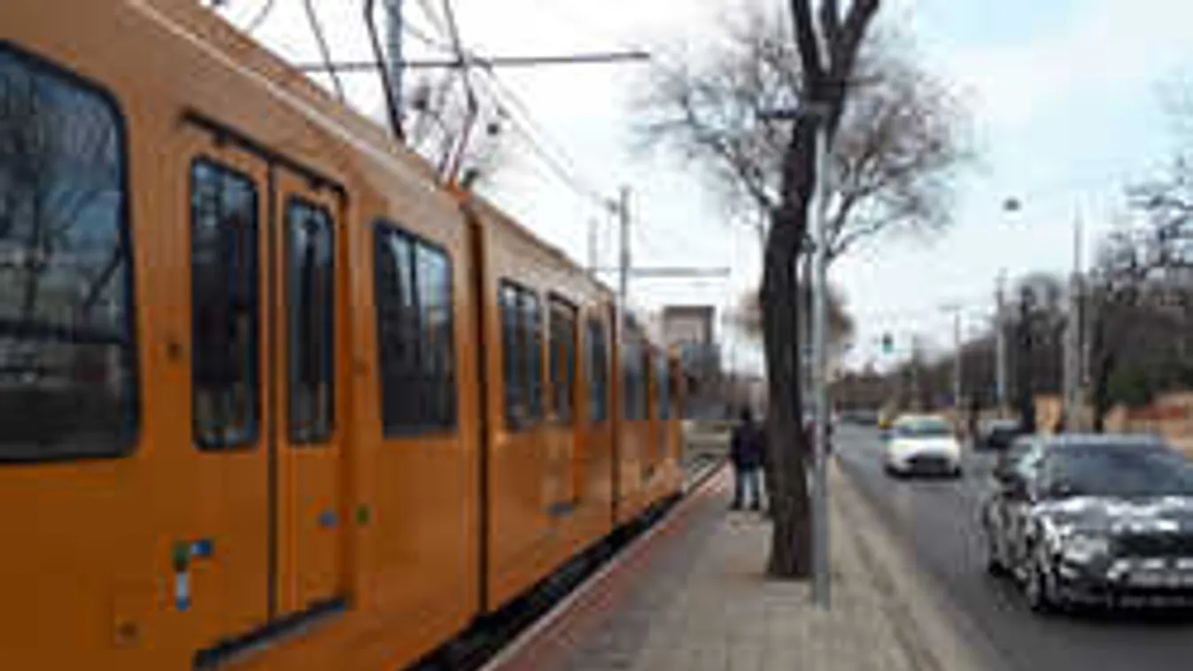 Veszélyes megállókban várnak az utasok