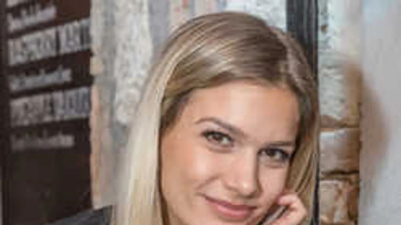 Élőszóban tett fontos bejelentést Weisz Fanni