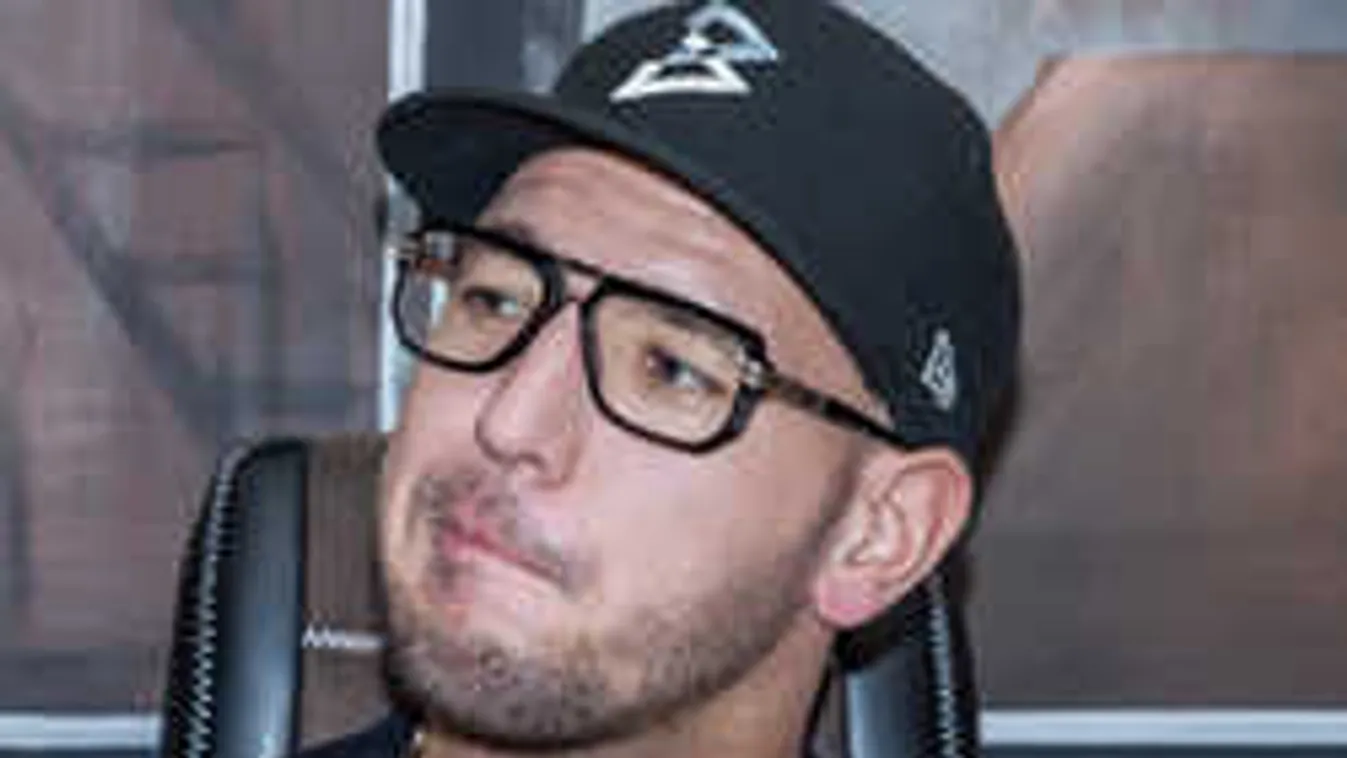 Megrázó vallomást tett Curtis édesanyja, ez történt vele