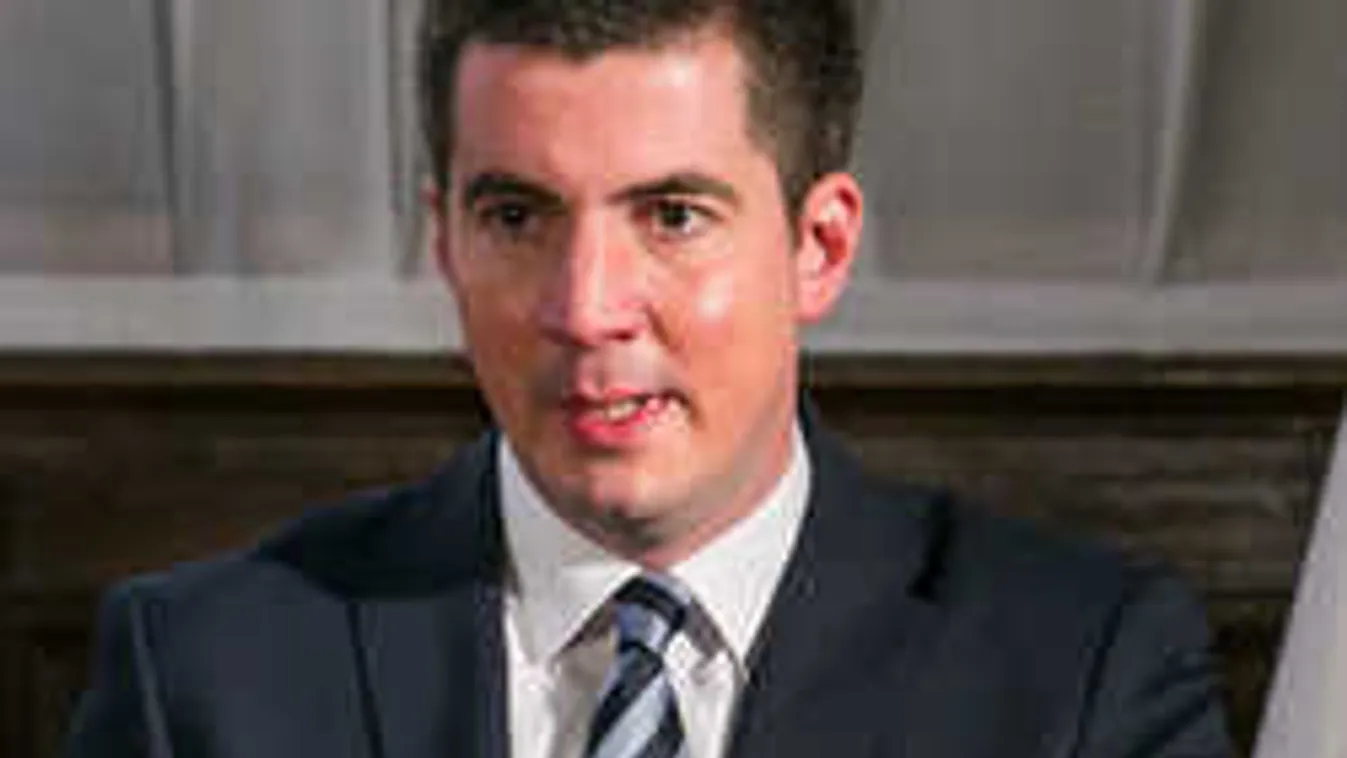 Mi magunk akarjuk megvédeni a határunkat, kérjük legalább a pénz felét