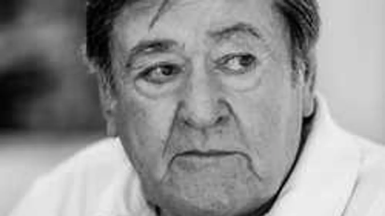 Sosem látott fotók kerültek elő Koós Jánosról