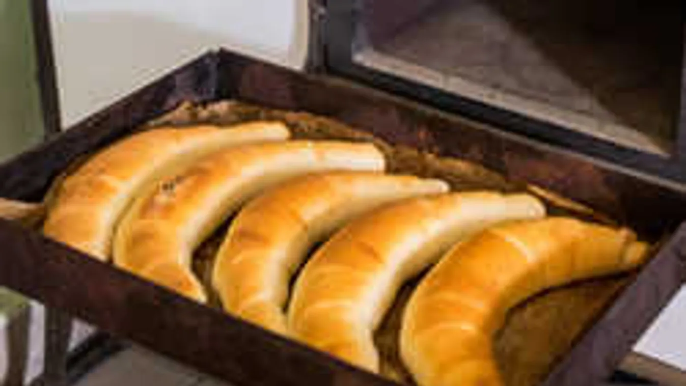 Boros Vali csúcsreceptje: Villámgyorsan elkészül a ropogós kifli