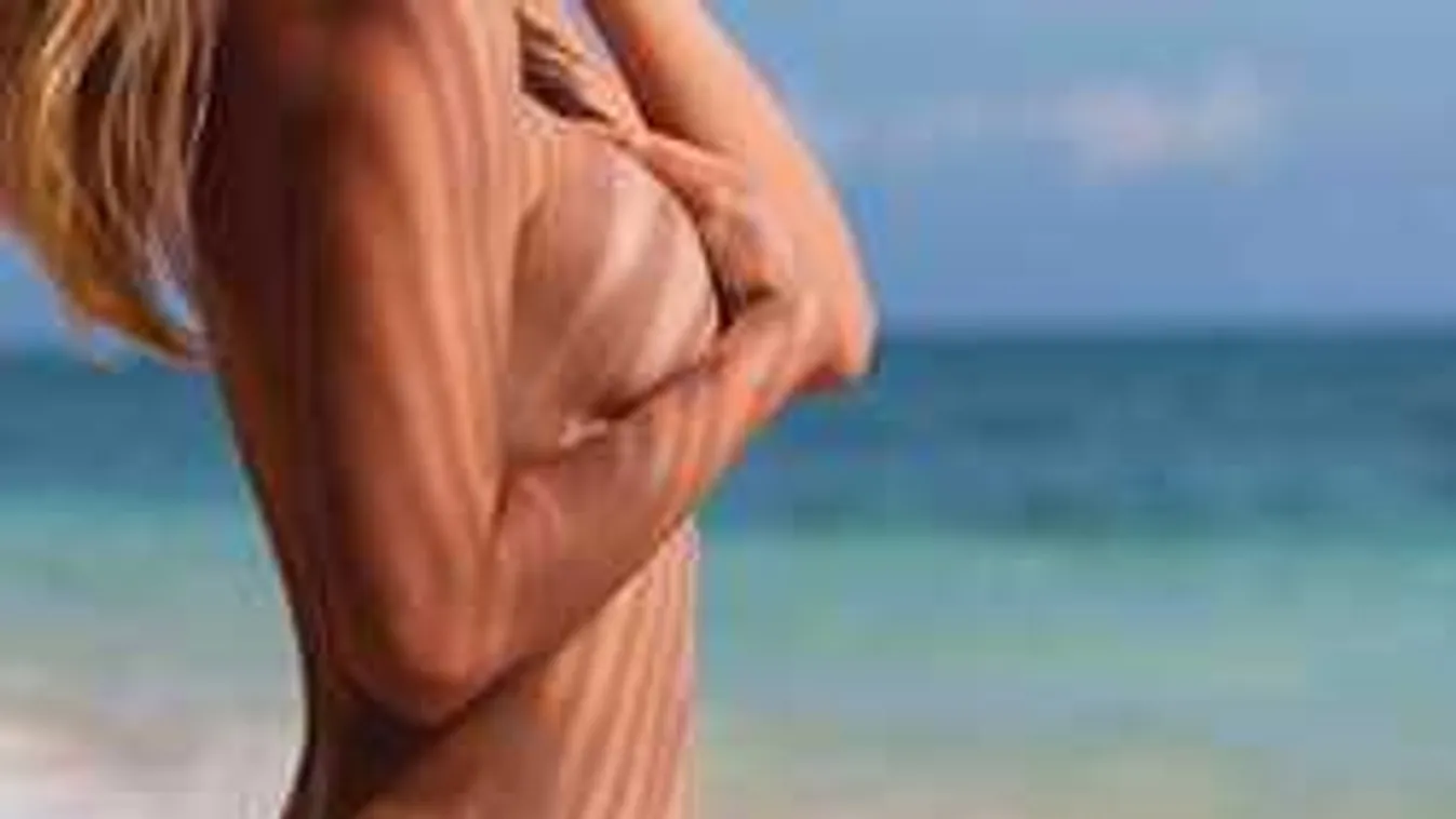 Pucéran pancsolt a híres énekesnő