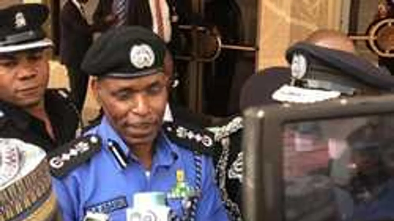 Iszonyú! Körmenetbe hajtott a feldühödött rendőr