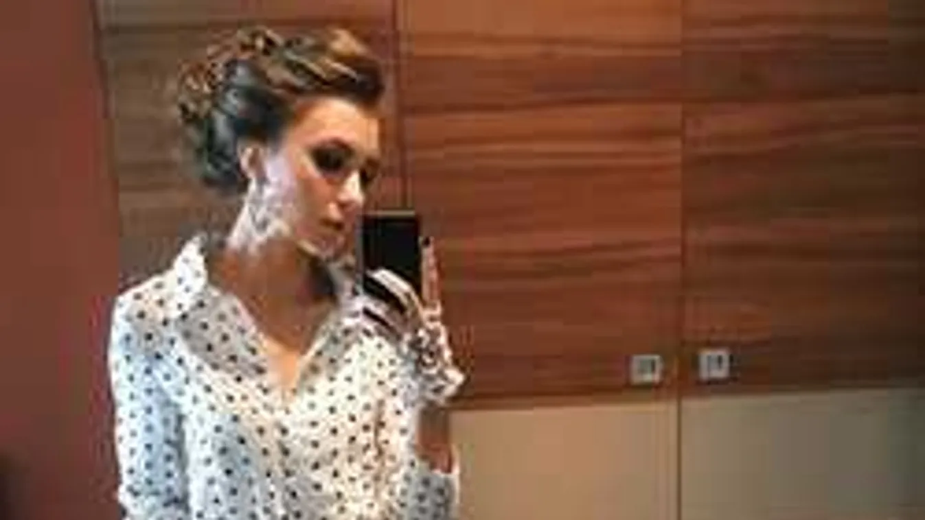 Térdre kényszeríti a férfiakat a brutál szexi, szibériai bírónő