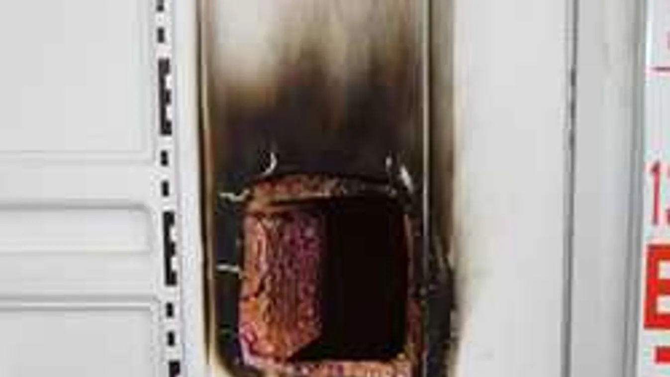 Hatalmas fogás, kézre kerültek az ajtóégetős betörők