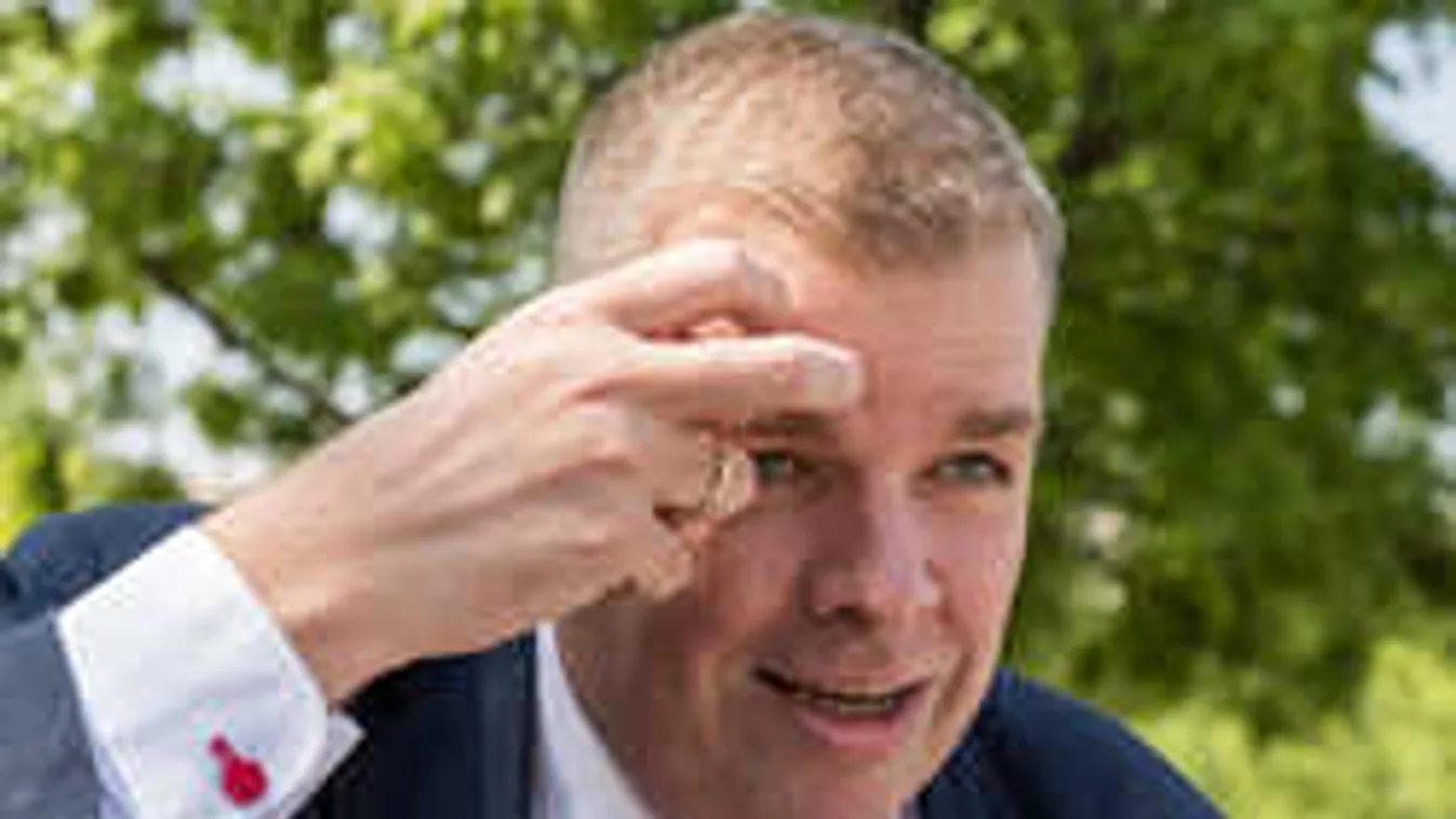 Bővült Schmuck Andor családja, ezért fogadták örökbe Icát