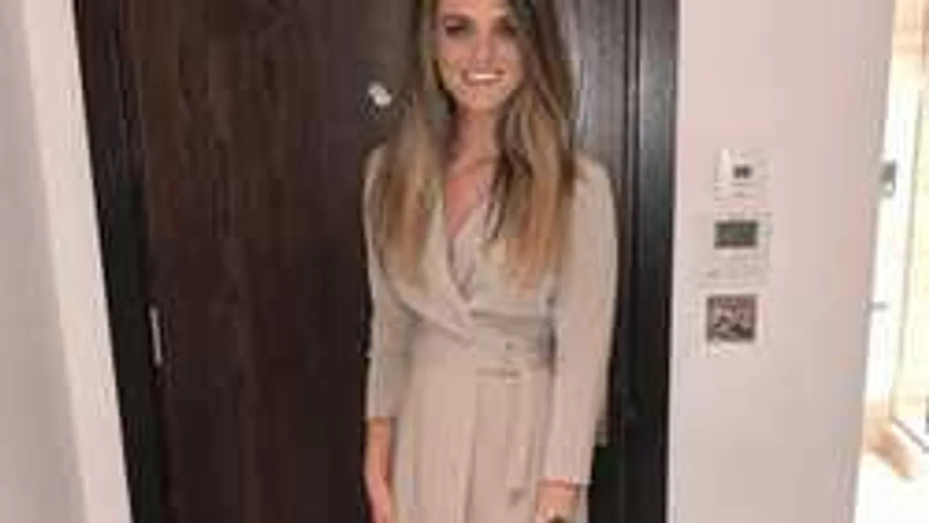 Horrorrá vált a gyönyörű nő arca: megdöbbentő, hogy miért