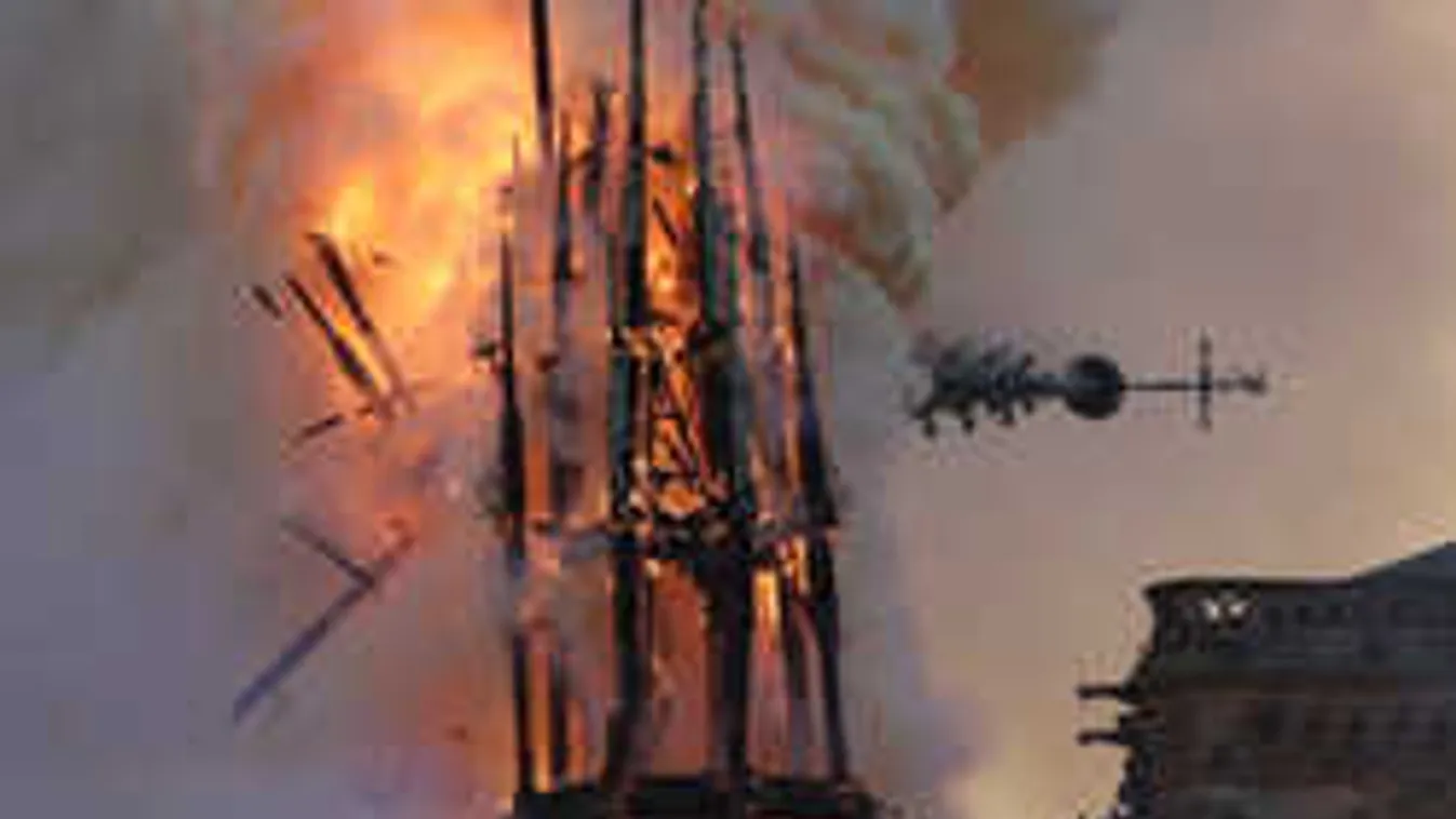Hátborzongató fotó: Ez az arc tűnt fel a Notre-Dame-ban pusztítő tűzben