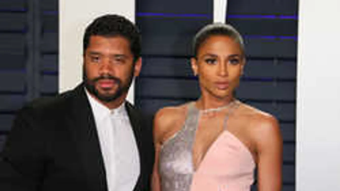 Intim videó: hitvesi ágyából üzent az amerikai sztár