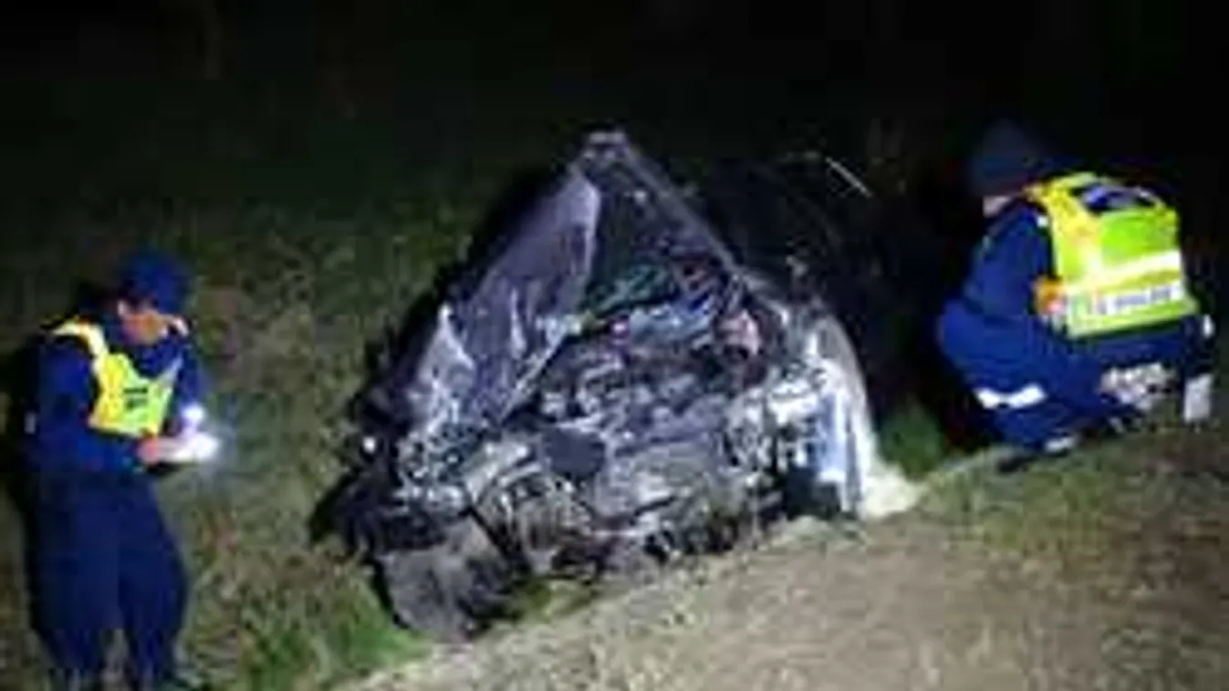 Súlyos baleset: feszítővágóval vágták ki a sérülteket Szentkirálynál