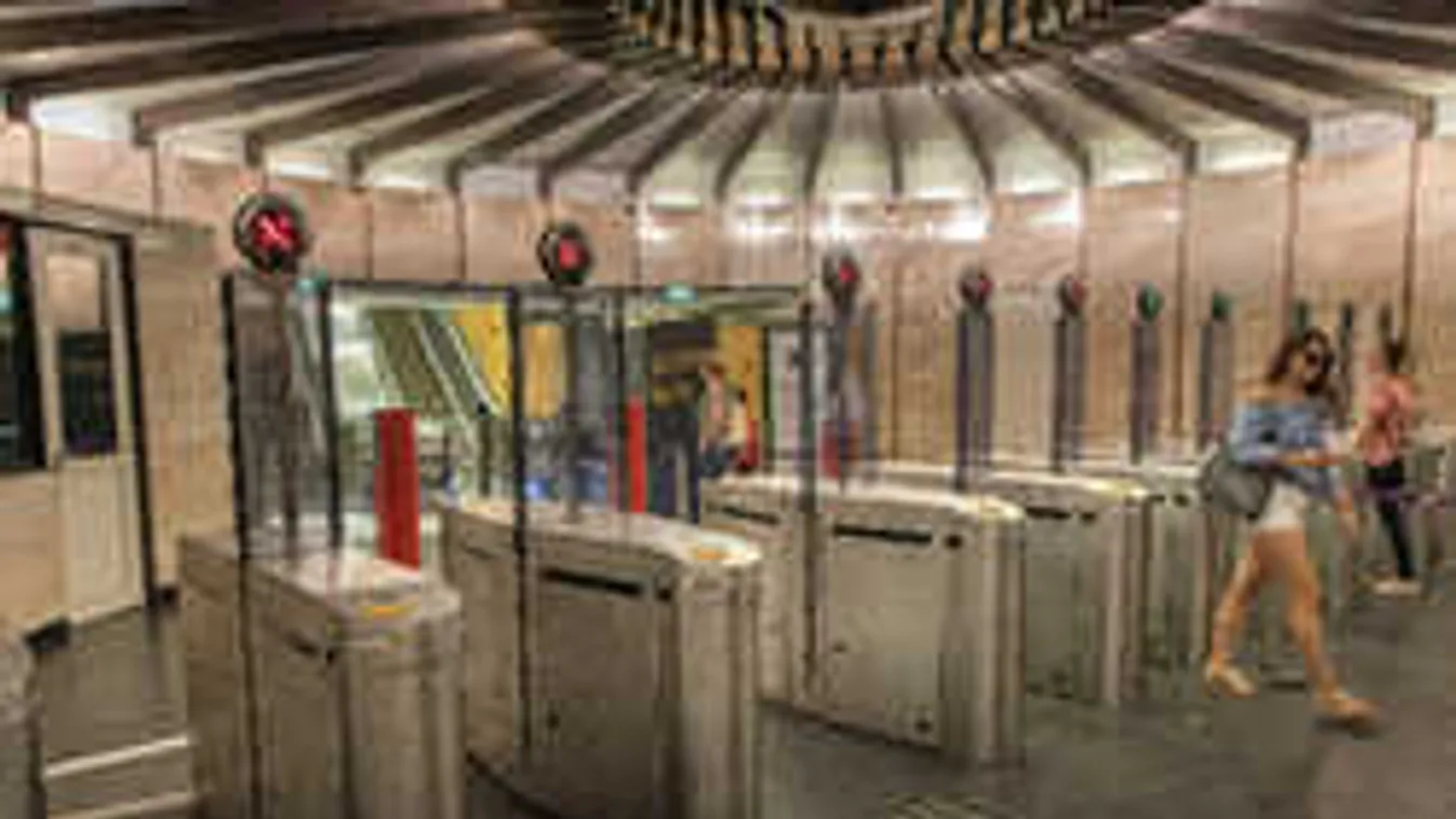 Egyre közelebb az elektronikus jegyrendszer, Tarlós aláírta az erről szóló megállapodást