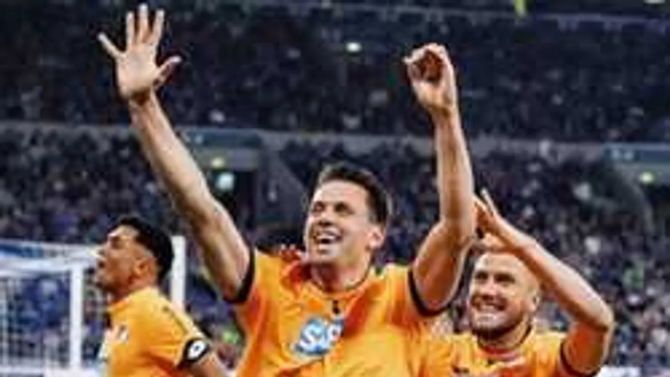 Óriási magyar focisiker, válogatott légiósunkat ünneplik a topligában