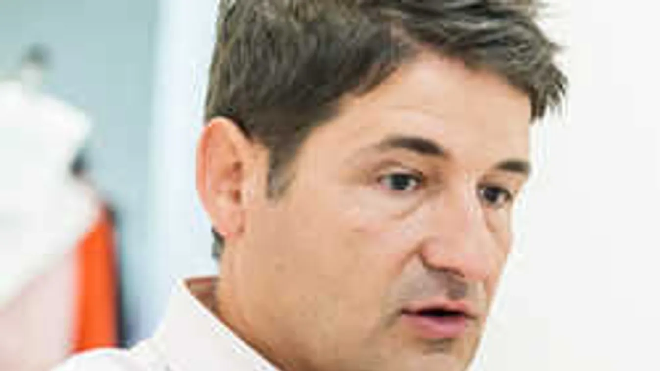 Kórházba került Hajdú Péter, külföldön lett rosszul