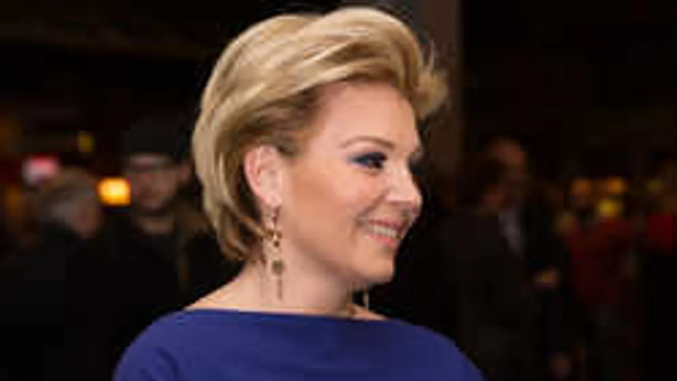 Ebben nagyon szigorú Liptai Claudia, az arcához csak egy ember nyúlhat