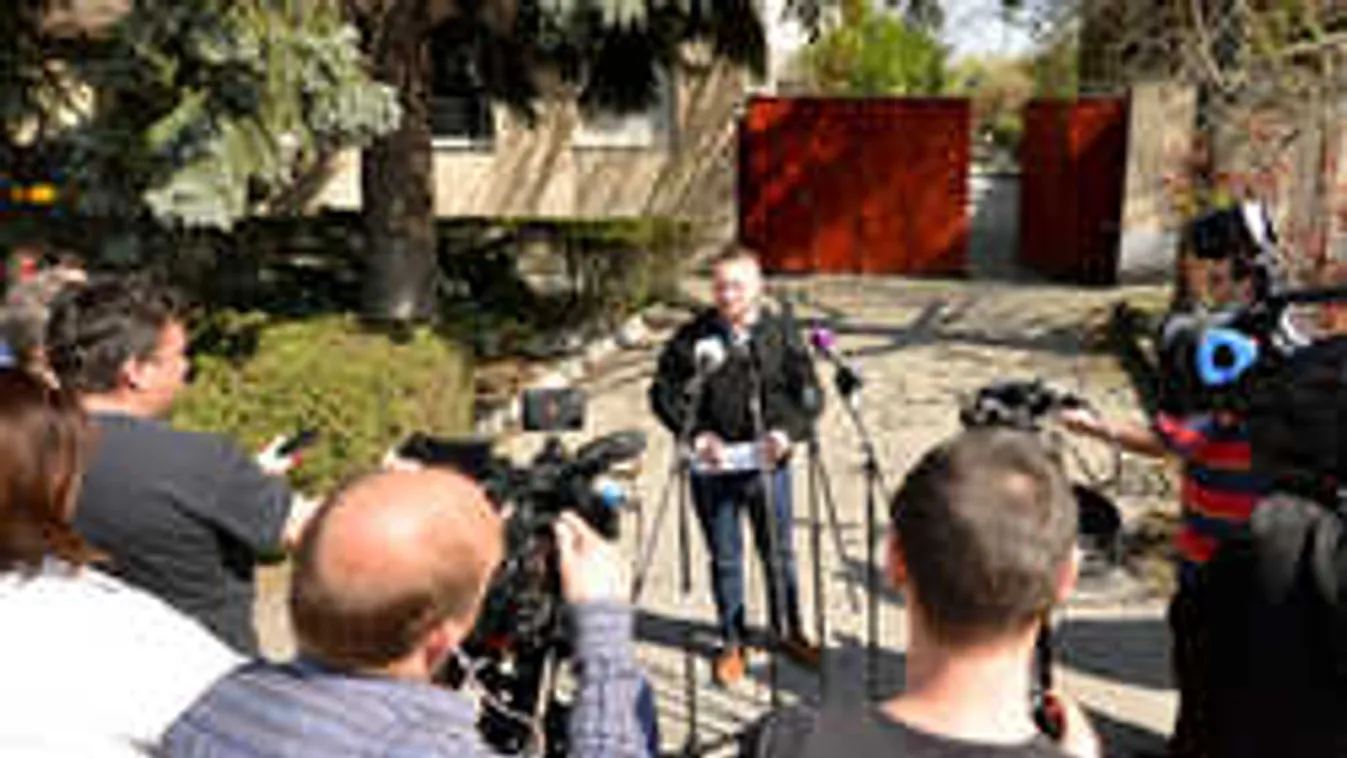 Mégis a Szeviép fizette Ujhelyi házfelújítását