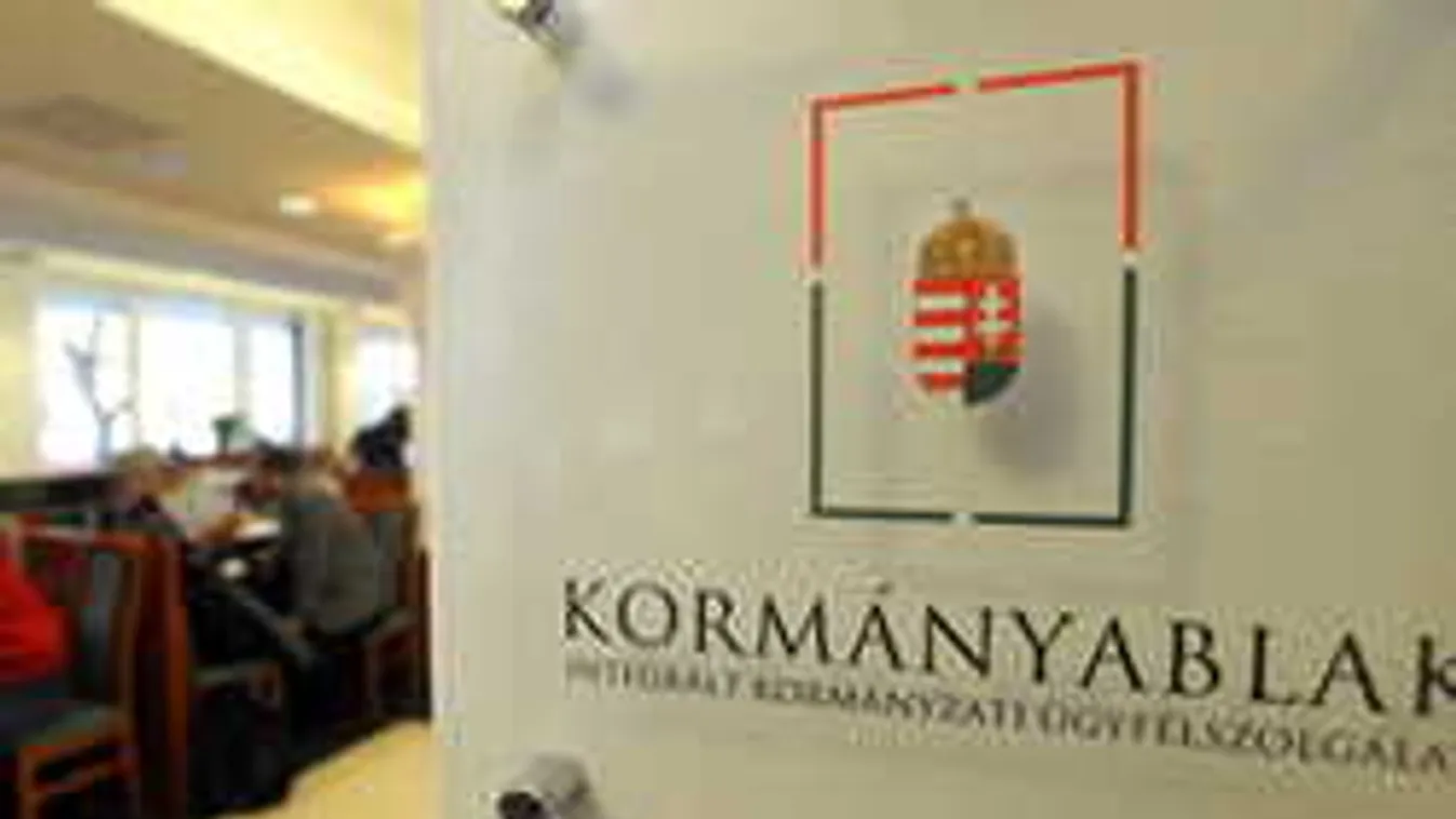 Minden magyart érint: változás a személyikben és jogosítványokban