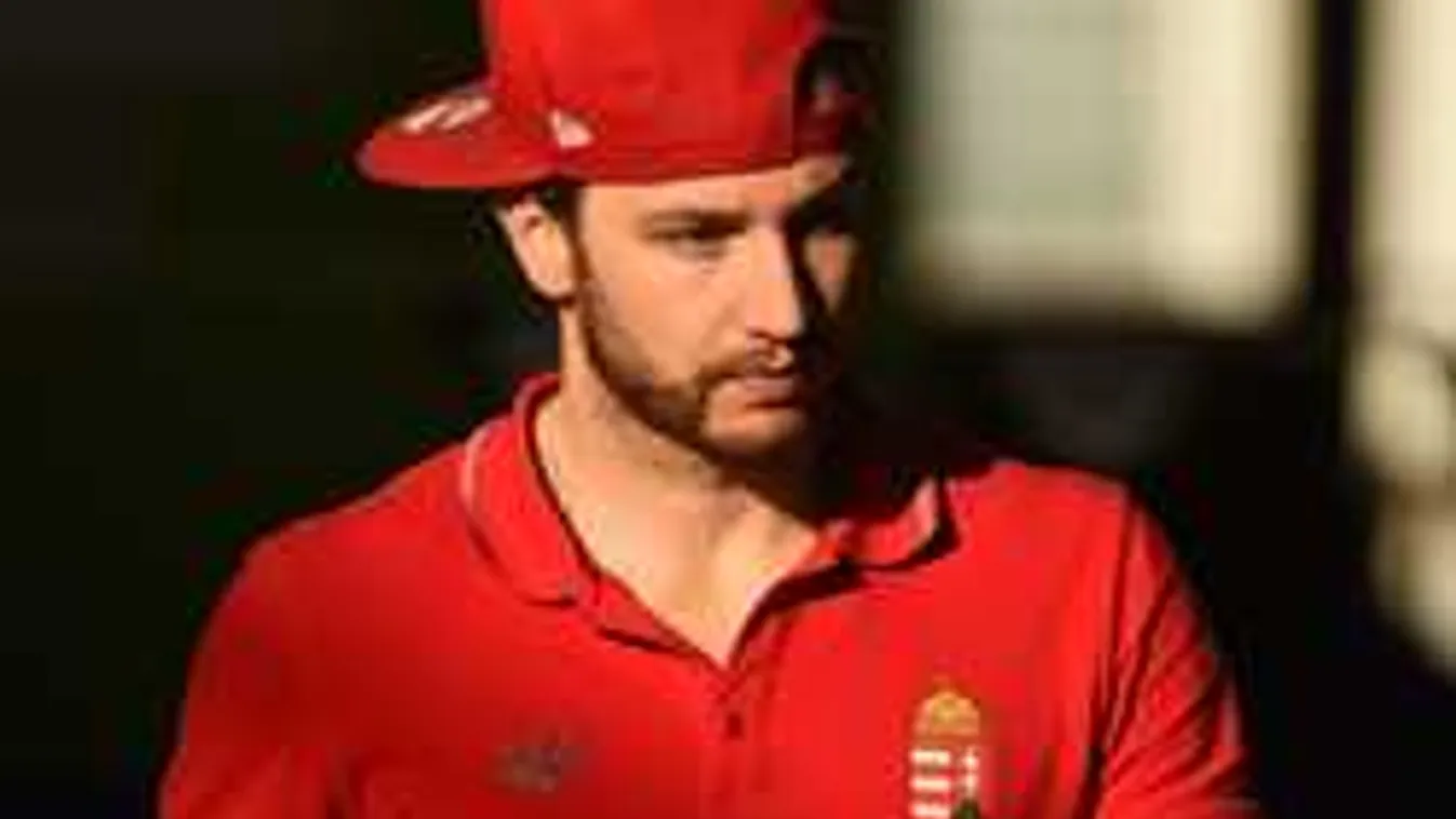 Döbbenet, mit művelt Shane Tusup Budapesten meztelen felsőtesttel