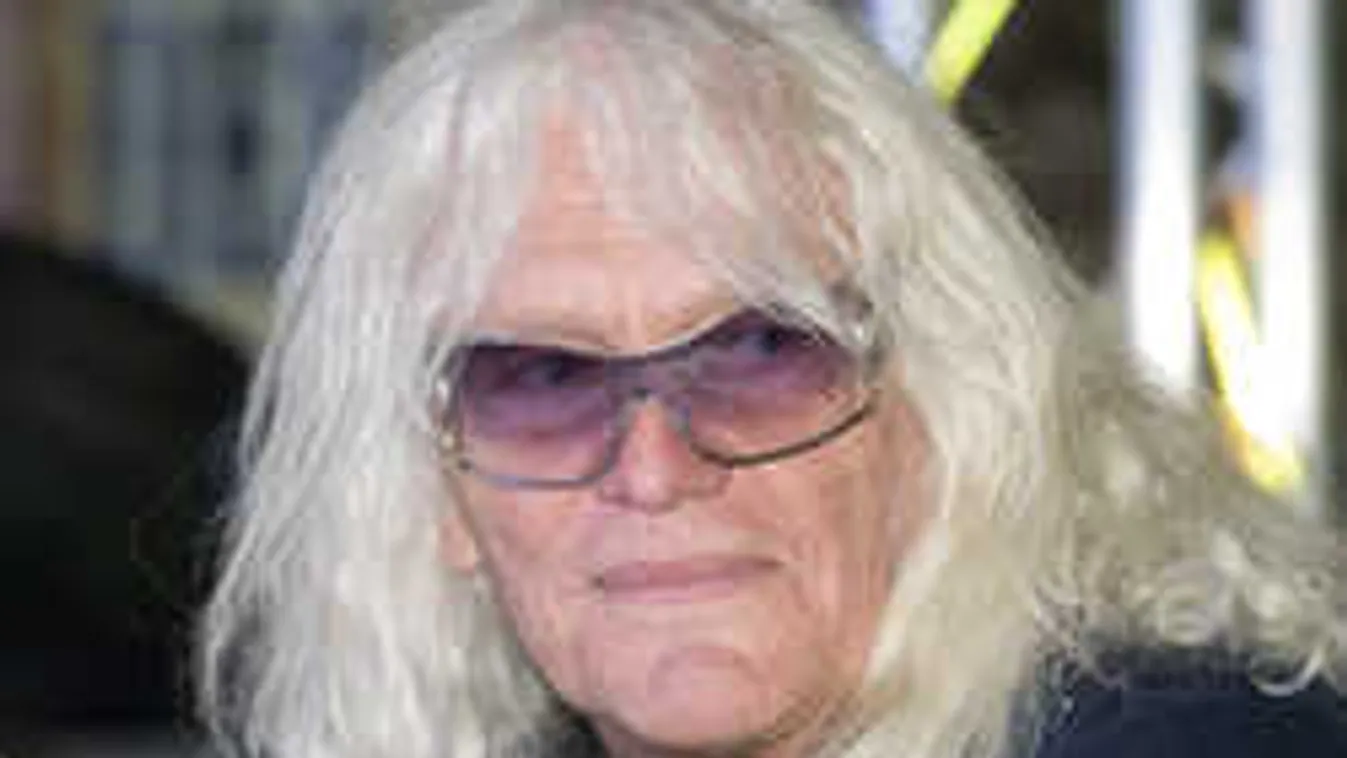 Ezt üzente Kóbor Jánosnak a lengyel Sztárban Sztár énekese