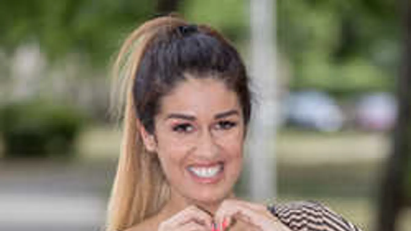 Sokkot kaptak a férfirajongók Singh Viki fehérneműs képétől