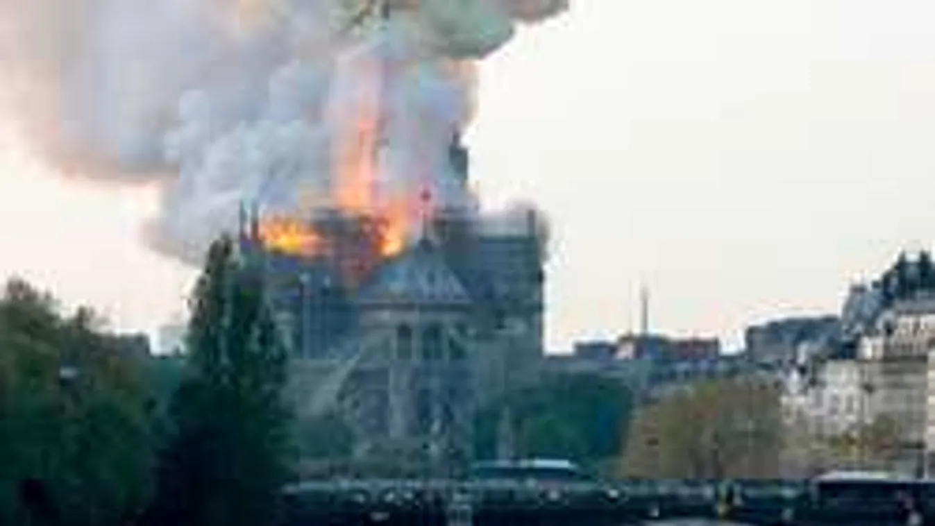 Valóságos csoda, kincs került elő a Notre-Dame romjai alól