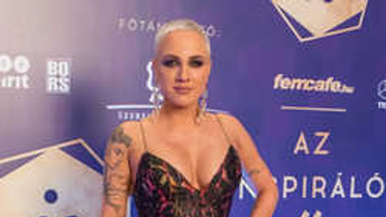 Óriási hírt jelentett be Tóth Gabi, kisbabája lesz!