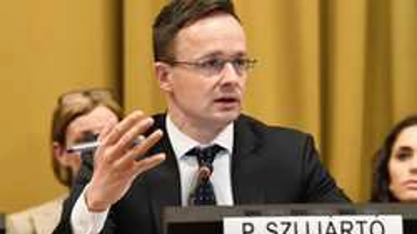 Szijjártó: A migrációt legálissá akarják minősíteni