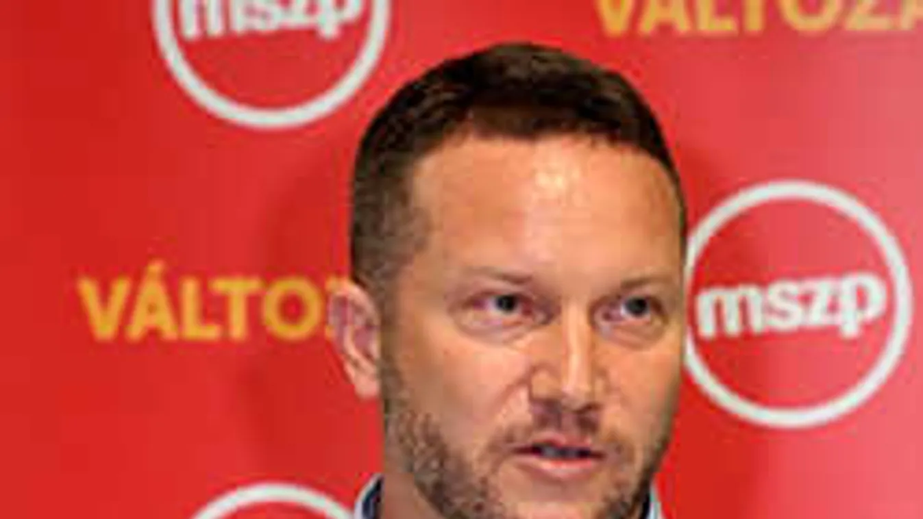 Ujhelyi nem kertelt: az MSZP le akarja bontatni a kerítést. videó