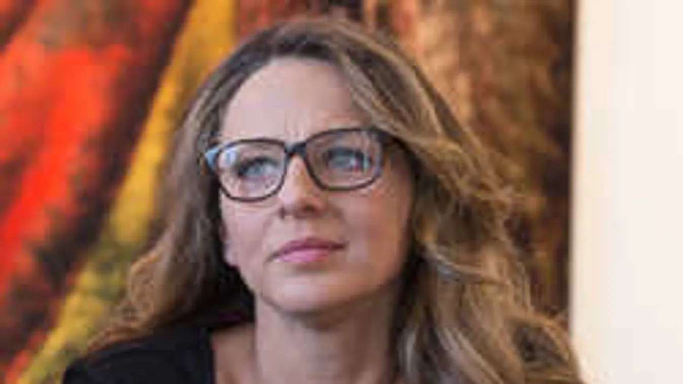 Rossz hírt közölt a budapesti színház: nincs jól a magyar színésznő