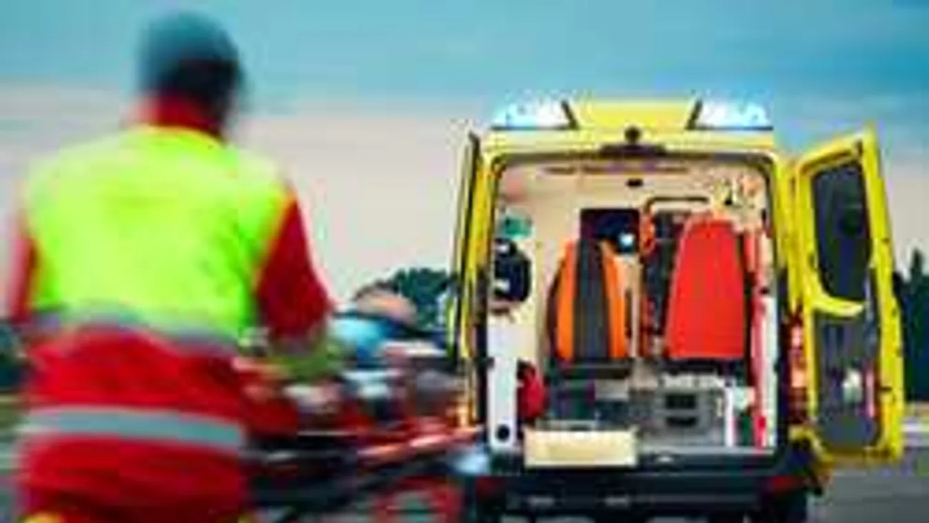 Tragédia Csongrádon: Biciklijét tolva elesett egy férfi, meghalt