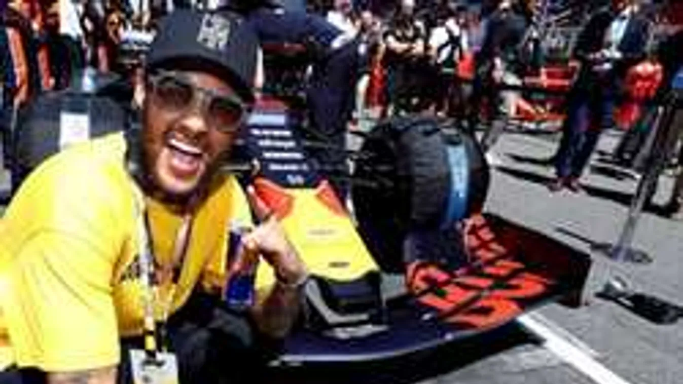 Neymar visszatért Barcelonába, különleges helyen fotózták