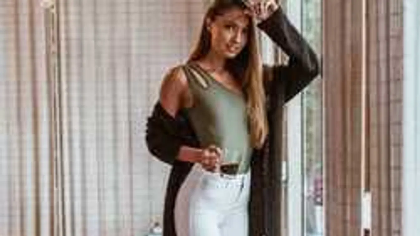 Fehér farmer lesz a nyár slágere: Ha így hordod, karcsúsít