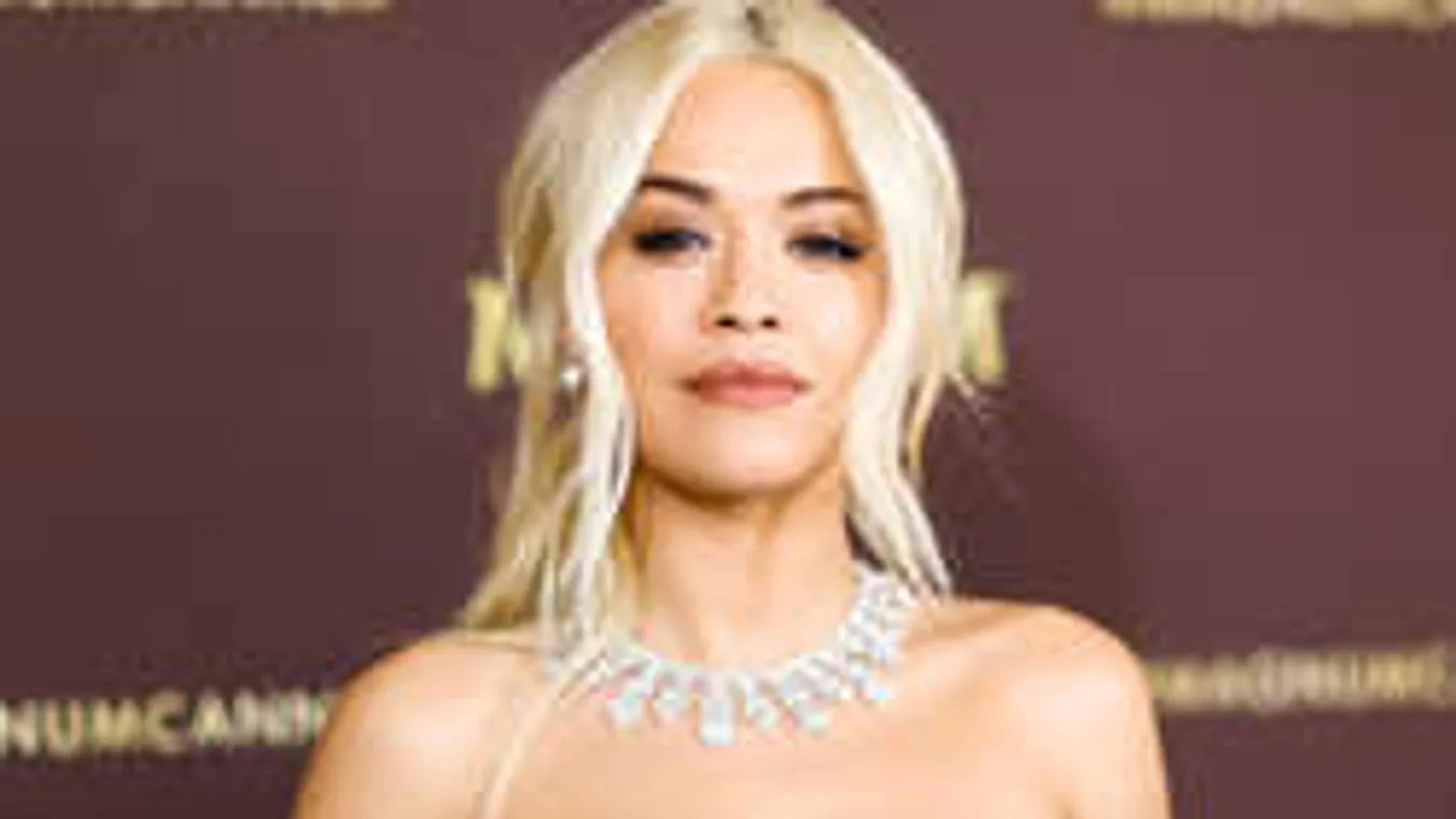 Nem lennénk a helyében: elhagyta a futár az énekesnő 4 millió dolláros nyakláncát