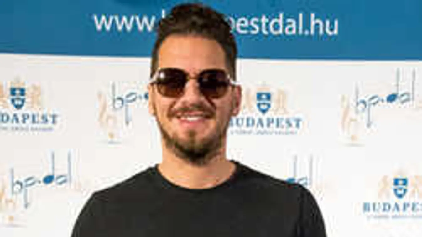 Ezt látnod kell: világsztárral fotózták le Vastag Csabát