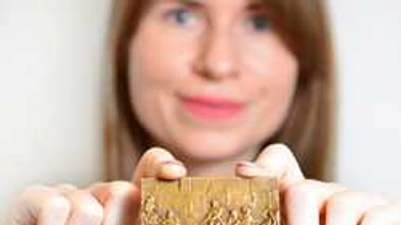 Kalapács alatt a ritka magyar úszóemlék