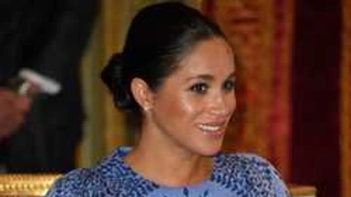 Hoppá, ennek a sztárénekesnek könyörgött randevúért Meghan Markle