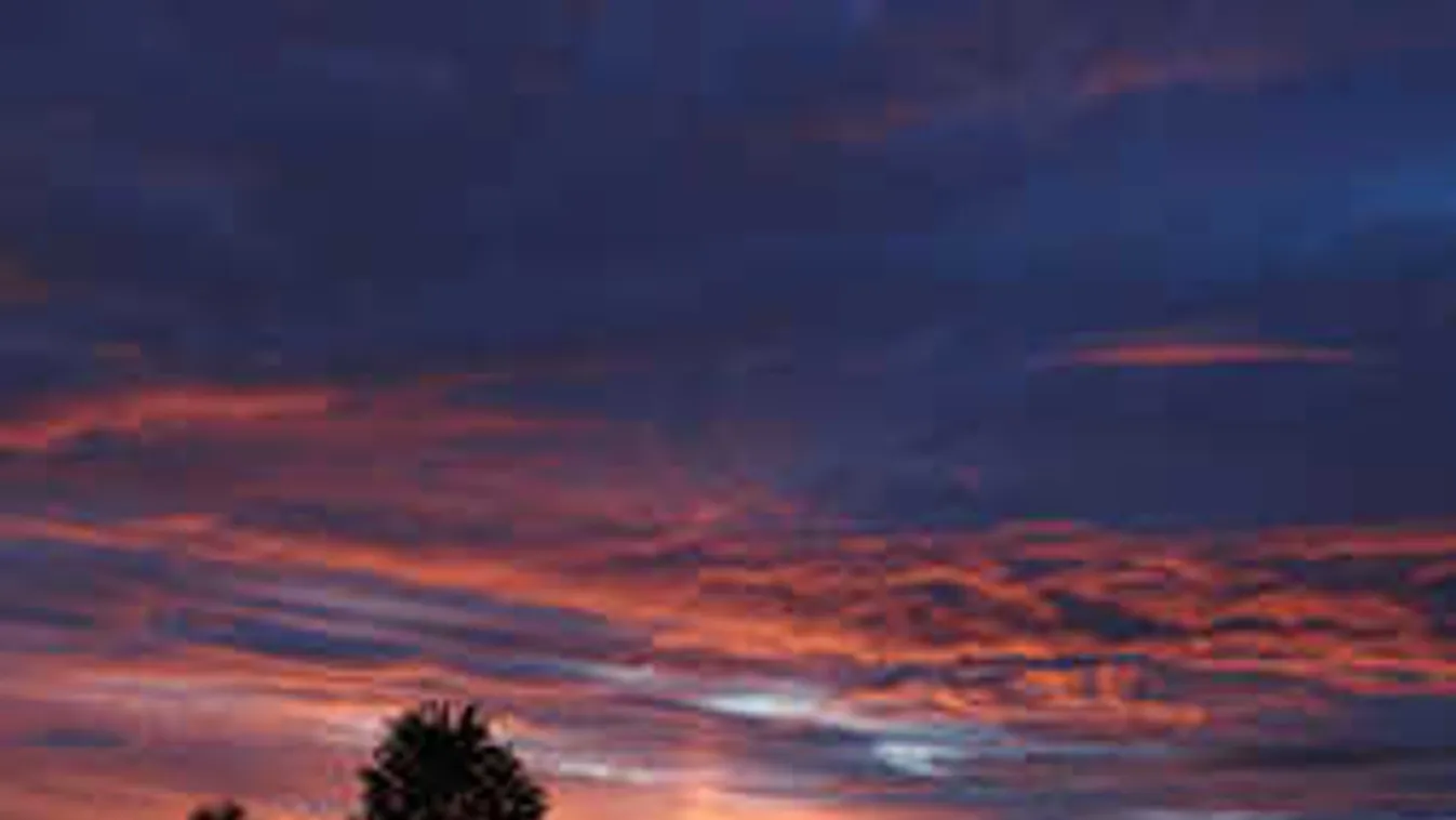 Elképesztő égi jelenség Magyarország felett, szavak sincsenek a csodára