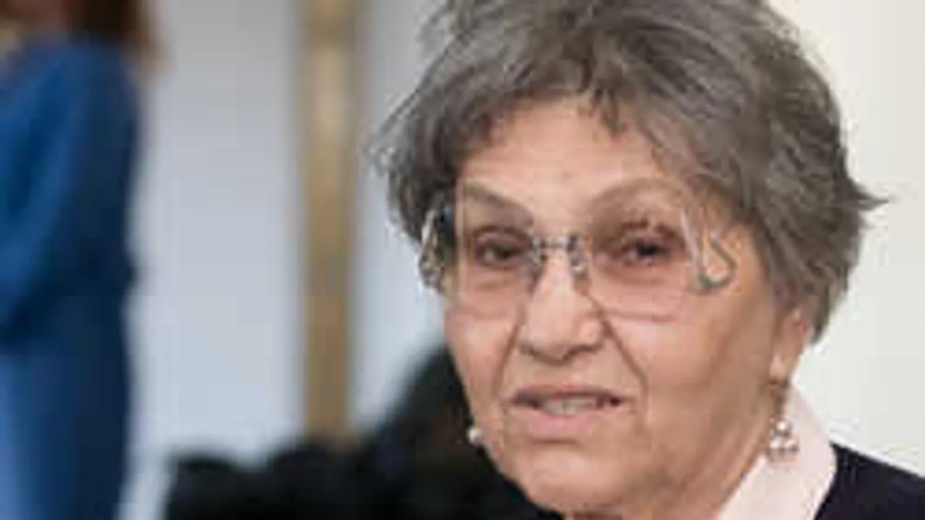 Váratlan fordulat: felkereste unokája Pécsi Ildikót