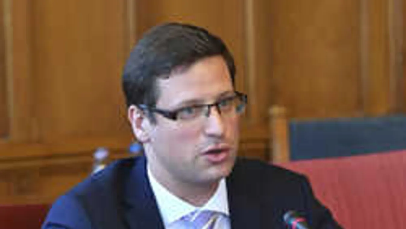 Gulyás Gergely: Lopakodó brüsszeli hatáskör bővítés