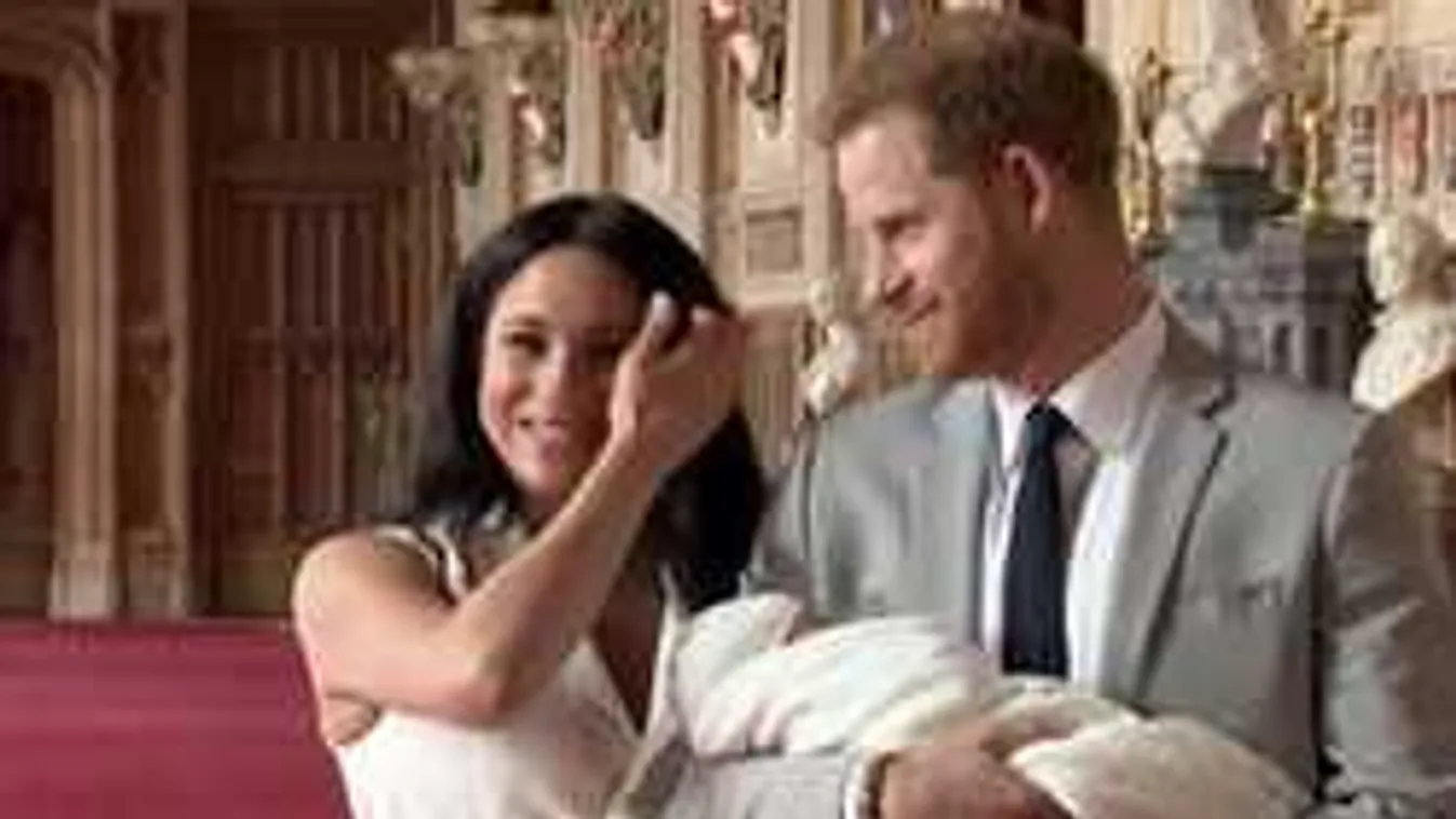 Lebukott Meghan, Kim Kardashian húgát másolta Archie fotójával