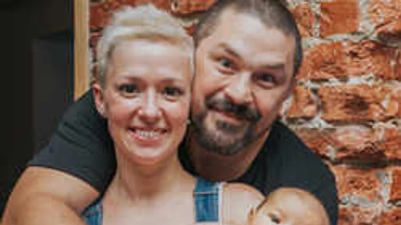 Nagy nap a mai a magyar sztárpár életében: boldog az egész család