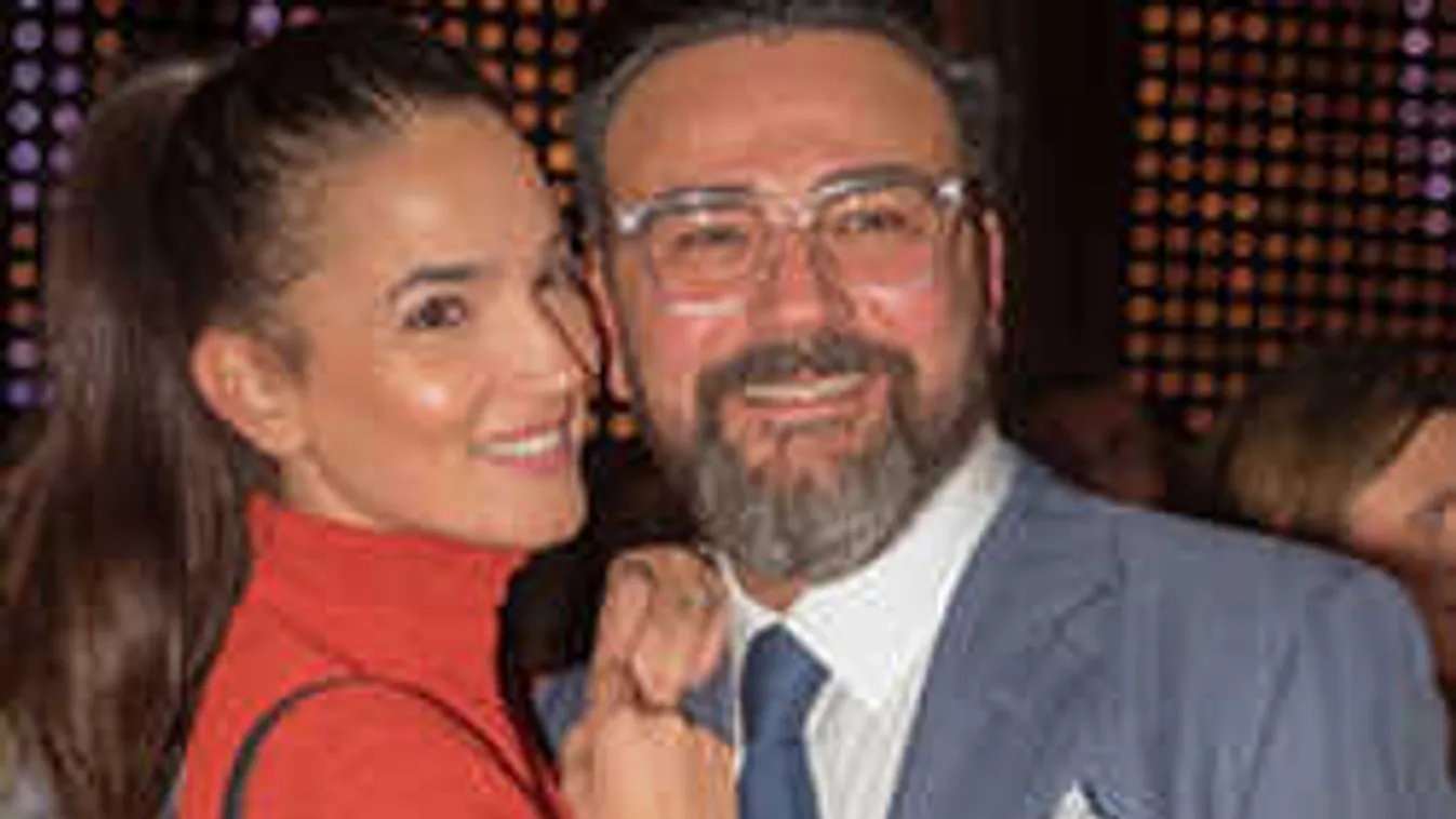 Pikáns fotó: a fürdőben kapták lencsevégre Debreczeni Zitát