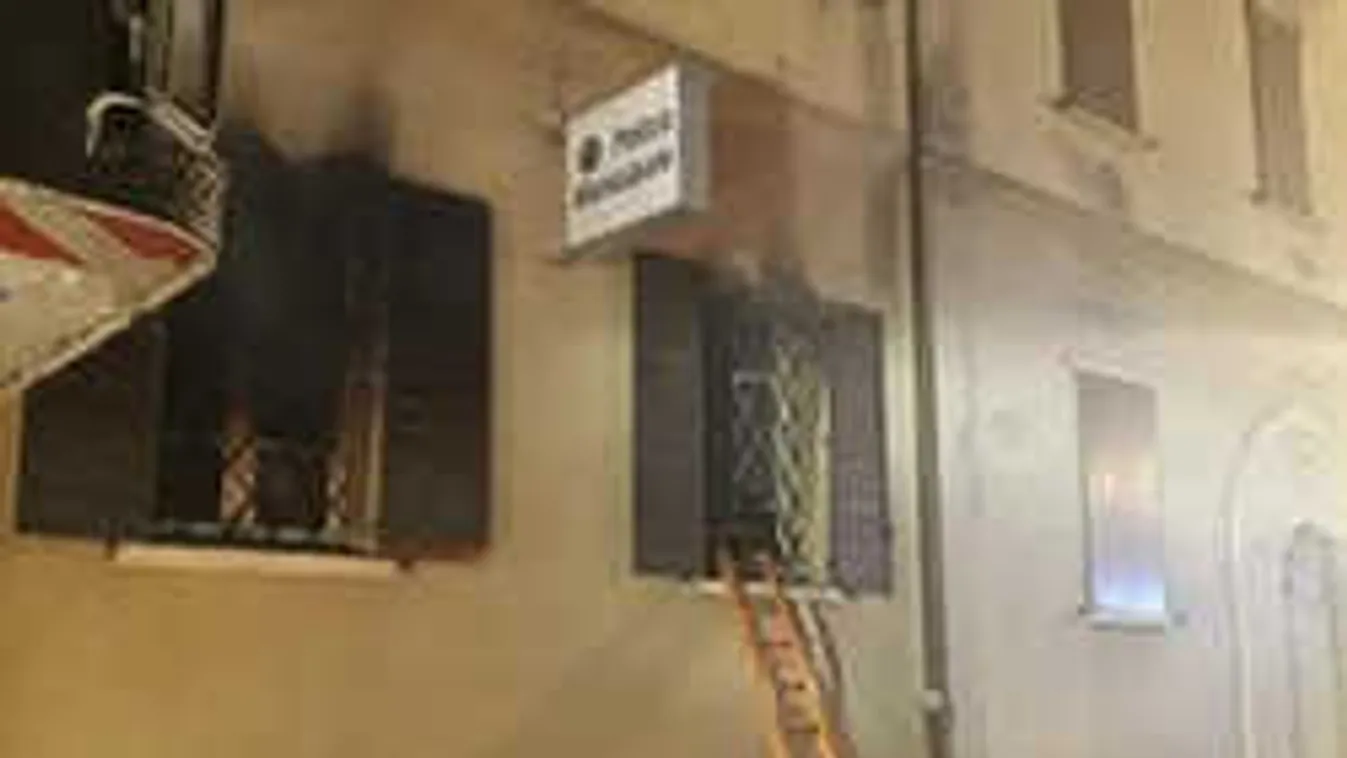 Migráns gyújtogatott, ketten bennégtek