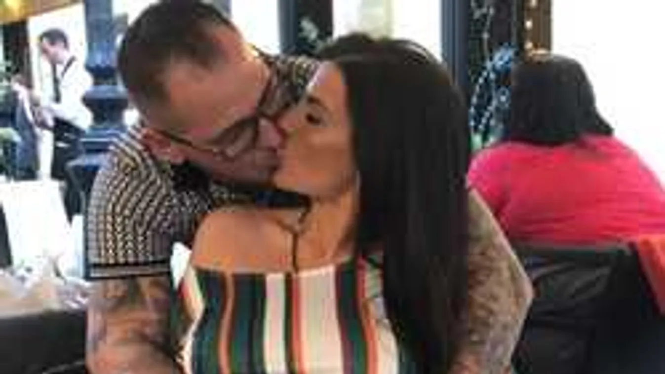 Kiderült, ide utazott nászútra Curtis